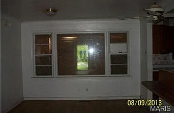 4th image of 9820 Nolte Ave