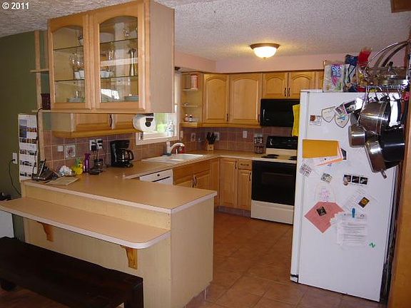 5th image of 7112 NE 64th Ct