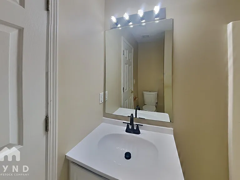 8256 Wynfield Dr — Photo 14
