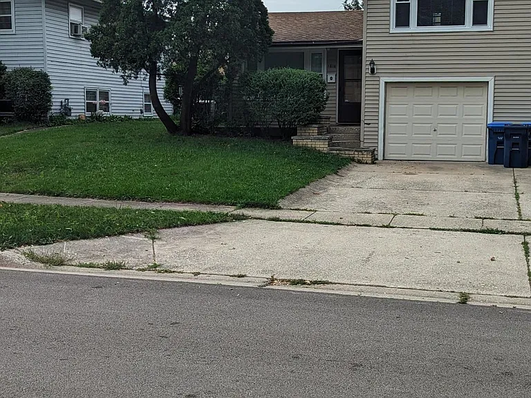 1816 Walnut St — Photo 2