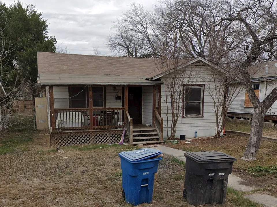 1127 Lee Hall