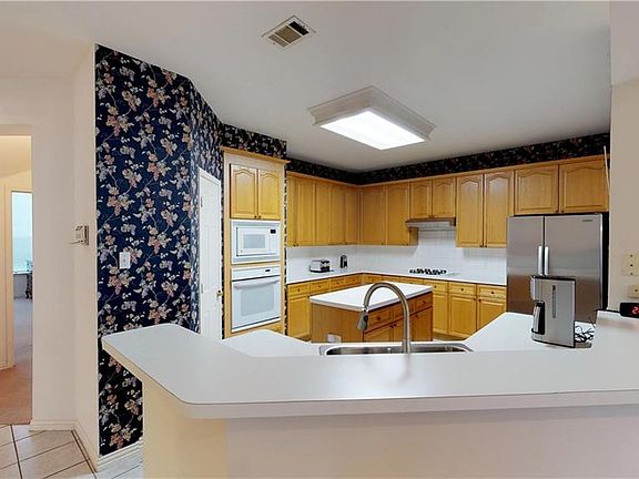 3rd image of 3508 Marchwood Dr