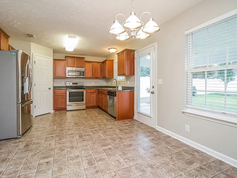3746 Maya Dr — Photo 6