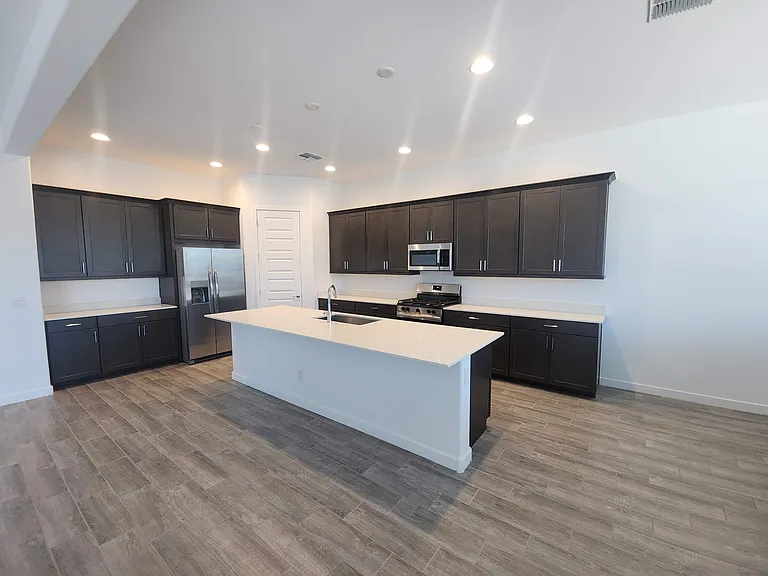 16833 W Smoketree Dr — Photo 6