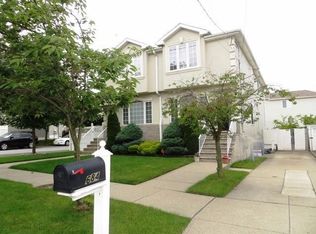 684 Bloomingdale Rd, Staten Island, NY 10309