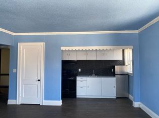 820 E Converse Ave APT 24, Springfield, IL 62702