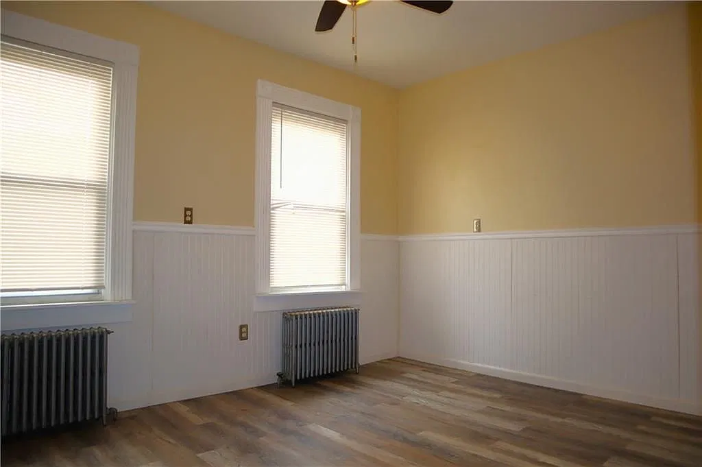 3 bed, 1.0 bath, 1189 sqft, $2,200 — Photo 4