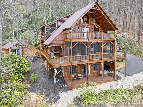 2nd image of 693 High Splendor Rd