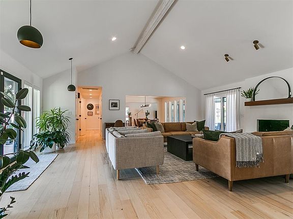 5th image of 4107 Northhampton Dr