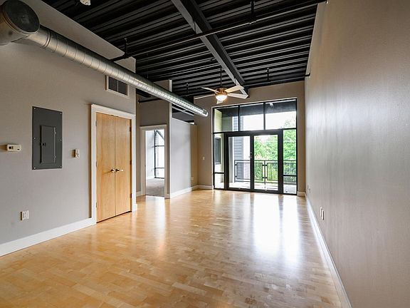 4th image of 350 E Short St #313