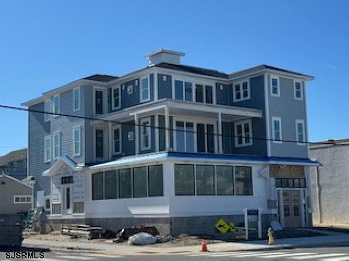 1st image of 201 West Ave #C