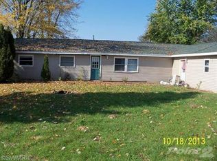 1544 Beach Dr, Crystal, MI