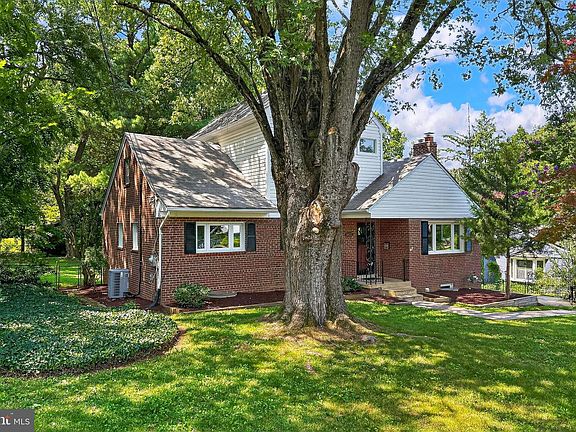 2nd image of 6413 Carolyn Dr