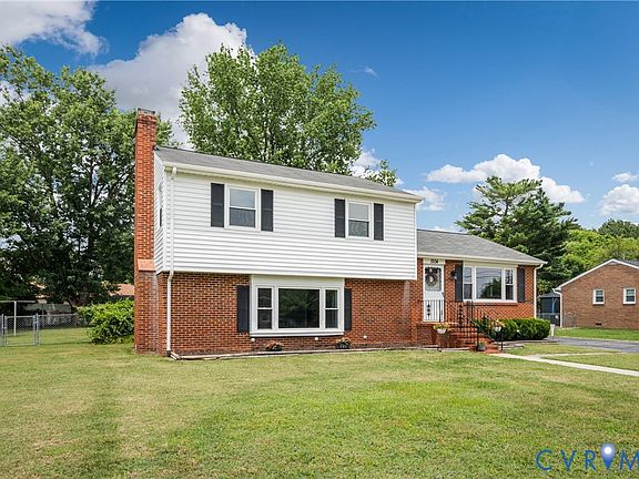 2nd image of 1204 Clifton Dr