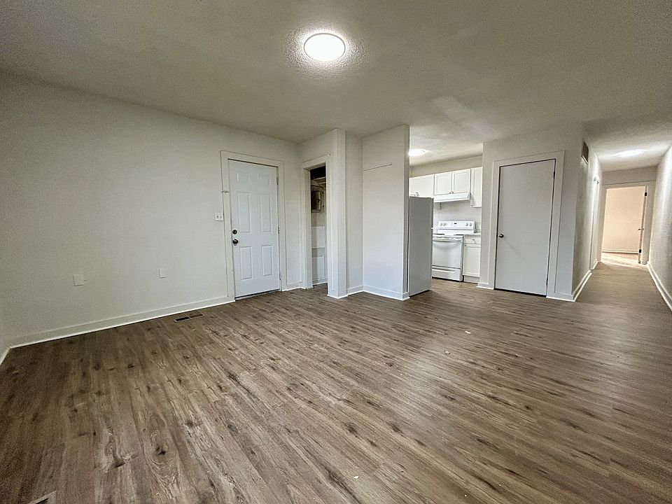 1st image of 1214 Commercial St APT A