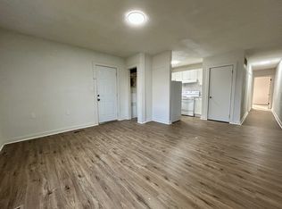 1214 Commercial St APT A, Boonville, MO 65233