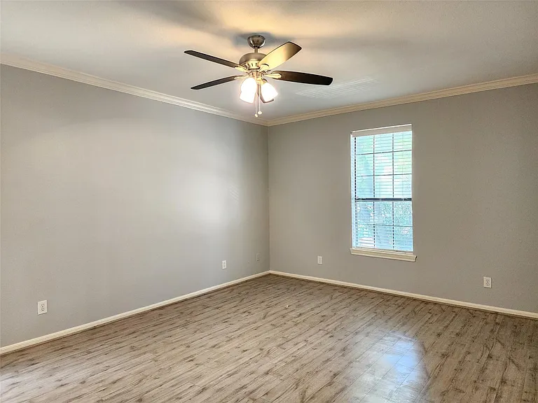 2255 Braeswood Park Dr #272 — Photo 15