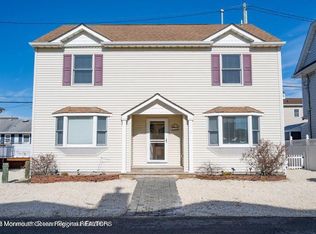 126 Bayberry Rd, Lavallette, NJ 08735