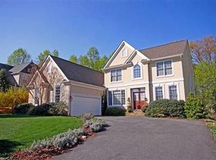 872 Summit View Ln, Charlottesville, VA 22903