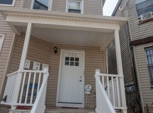 756 S 17th St #1, Newark, NJ 07103