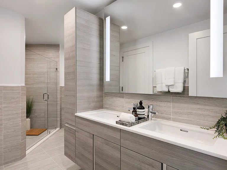 1BR B Bathroom