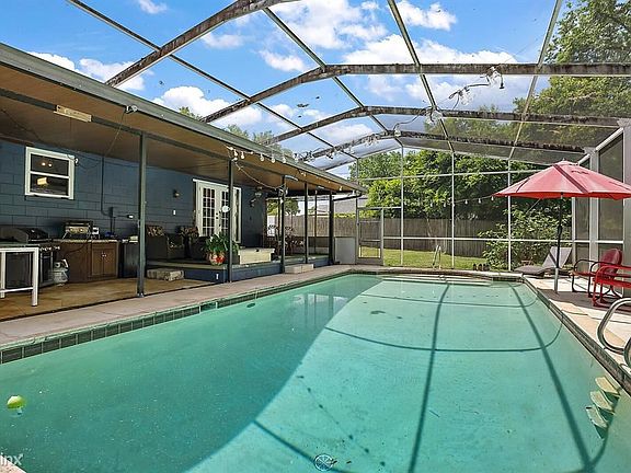 4th image of 1147 N Magnolia Cir