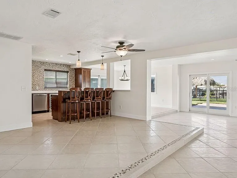3734 Topsail Trl — Photo 8