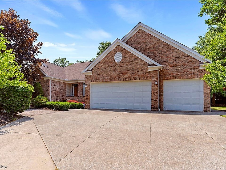 1st image of 372 W Kilbridge Dr