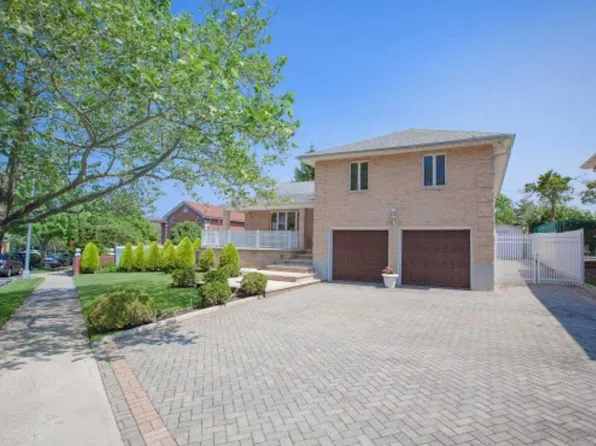 5015 230th St, Oakland Gardens, NY 11364