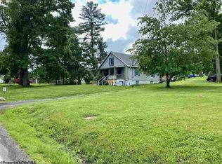 64 Snake Hill Rd, Morgantown, WV 26508