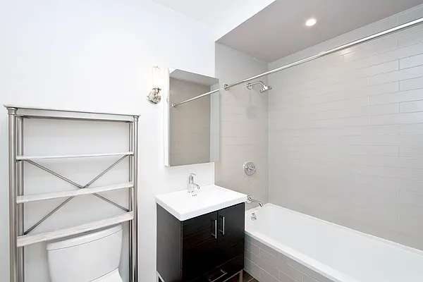 Rented by Bold New York | media 23