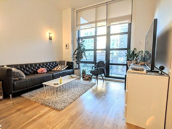 4th image of 4121 28th St APT 6M