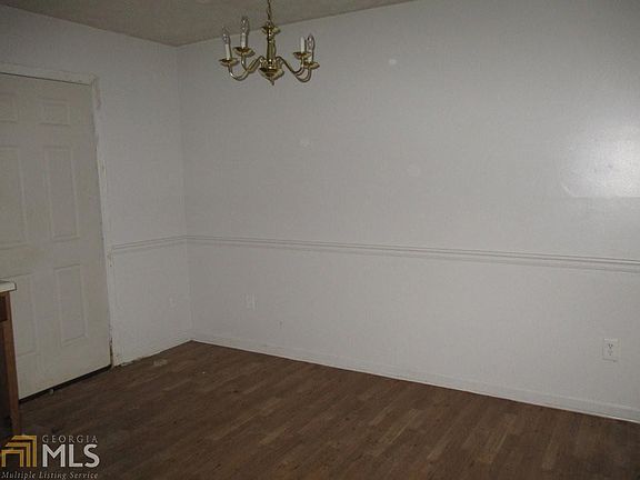3rd image of 2729 Evans Mill Dr