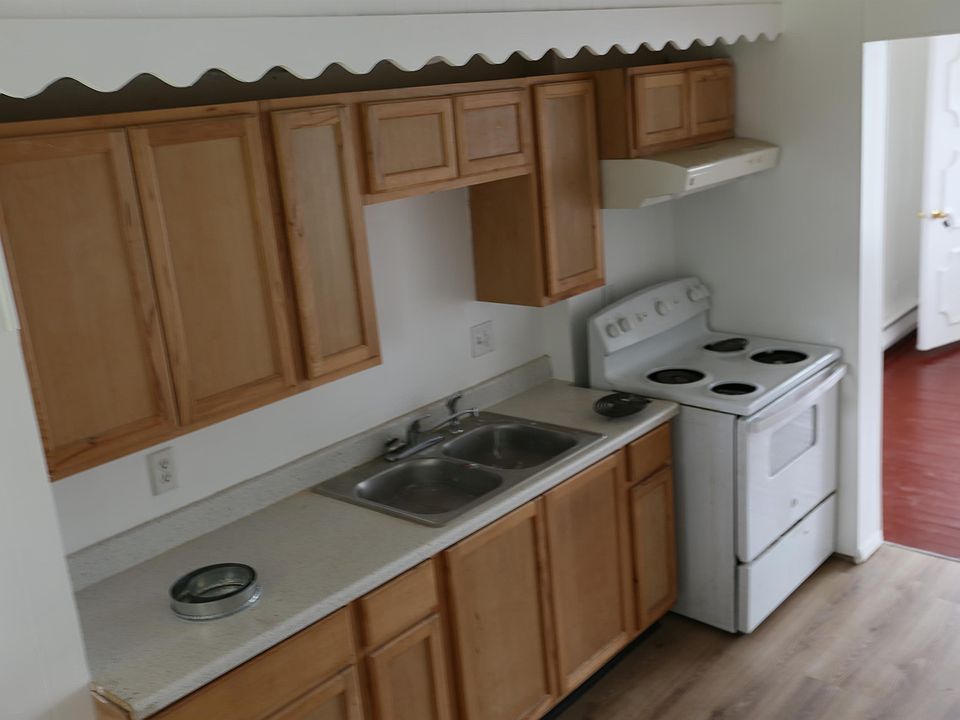 1st image of 437 East Ave