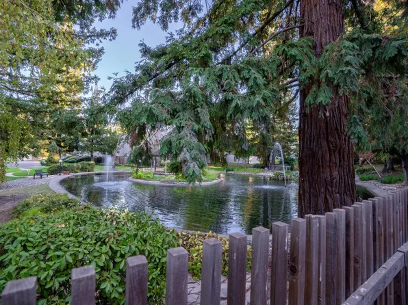 5256 Lake Knoll Ln, Fair Oaks, CA 95628