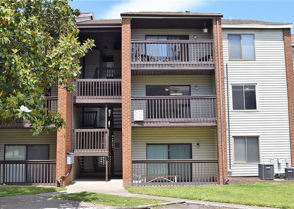 1st image of 39 Haverford Ct Floor 2