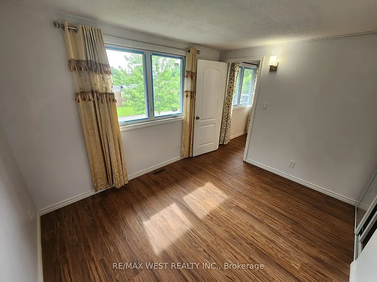 10658 Atwater Cres — Photo 25