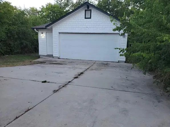203 Pecan St Unit B, Hutto, TX 78634