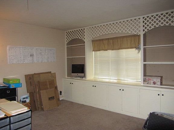 3rd image of 3305 Stewart Ave