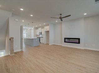 1919 Deco Dr, Kennesaw, GA 30144