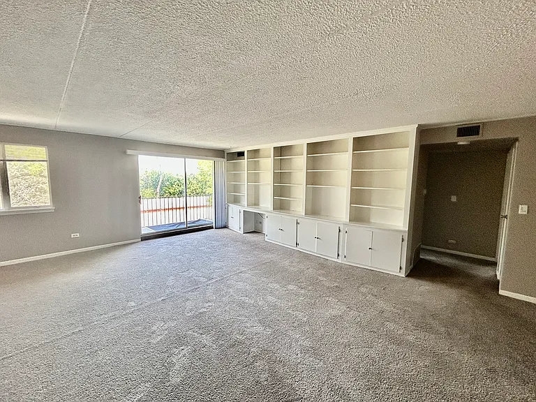 5S070 Pebblewood Ln #G11 — Photo 6