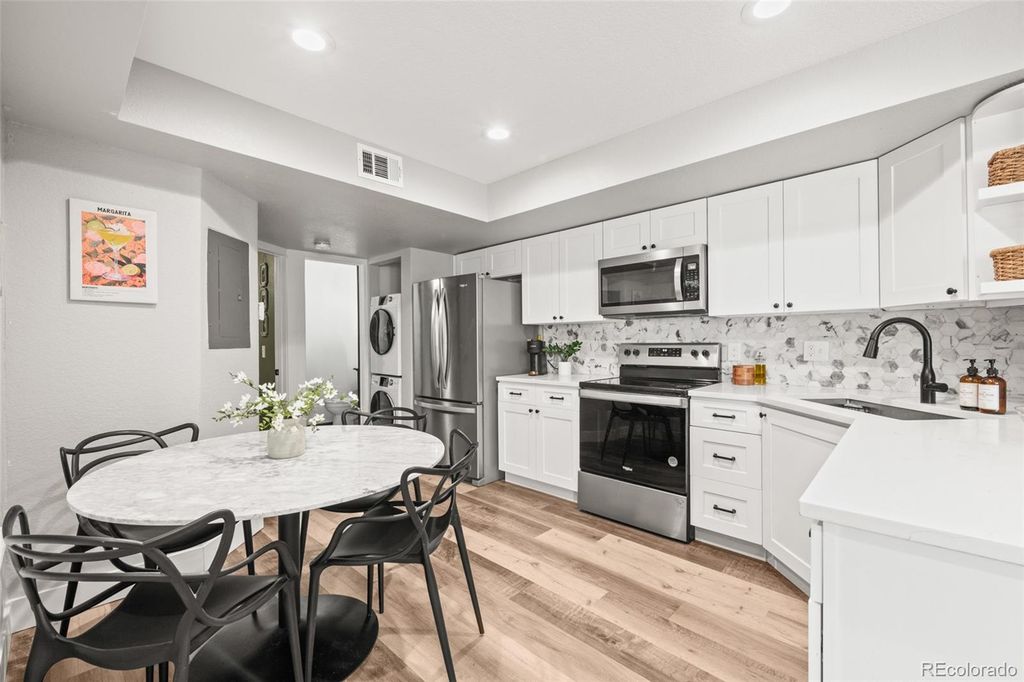 932 S Dearborn Way #11, Aurora, CO - View 6