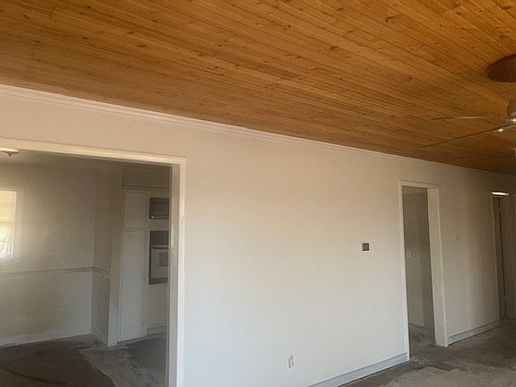 4th image of 4314 Mercedes Dr