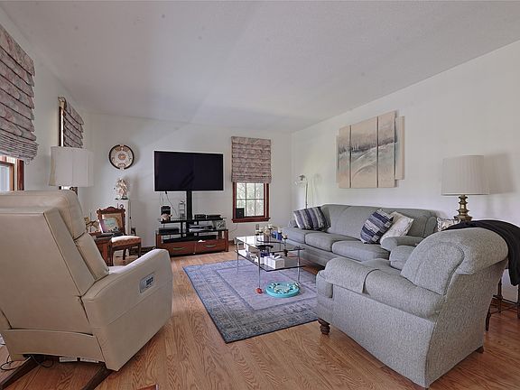 2nd image of 4653 Victoria Way #101