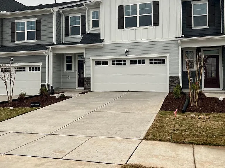 1303 Rosepine Dr — Photo 38