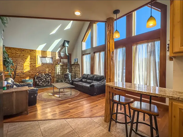 8057 Westshore Ct — Photo 6