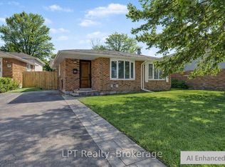 1281 Oxford St, Oshawa, ON L1J 3W5