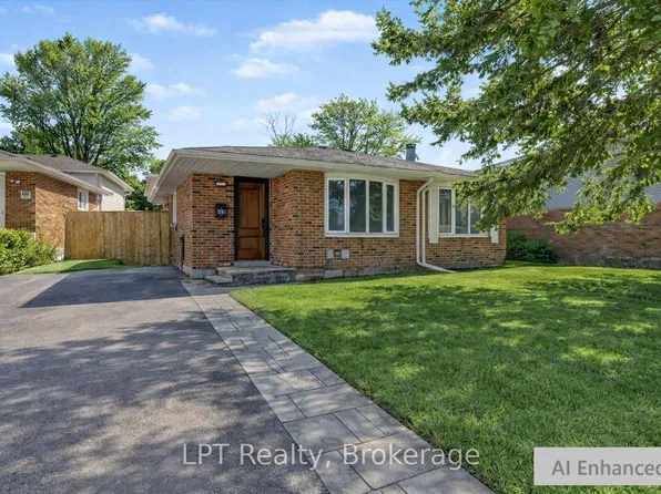 1281 Oxford St, Oshawa, ON L1J 3W5