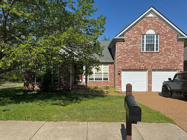 245 Cobblestone Lndg — Photo 2