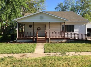 720 Elm St, Adams, NE 68301